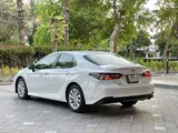 Toyota Camry 2024 GLE